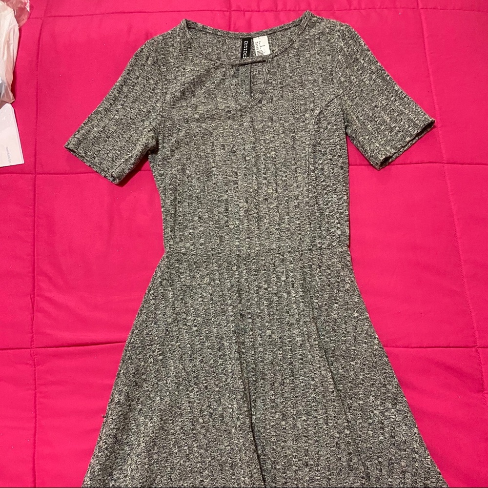 Gray Short quarter sleeve skater dress